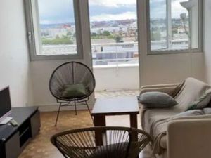 Location appartement 4 pièces 75 m² à Lyon 8 (69008)