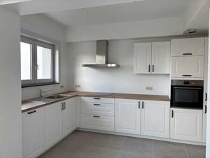 bel appartement à proximité de la place DUM0N à Stockel