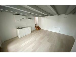 Location appartement  m² T-4 à Vendeuvre-du-Poitou  550 €