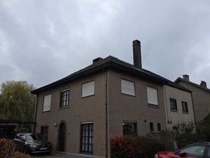 Maison 3 façades à Dilbeek – À rénover