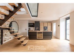Maison contemporaine avec patio intérieur
