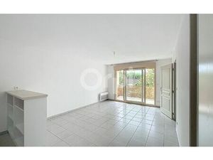 Location appartement  m² T-1 à Terrasson-Lavilledieu  430 €