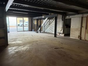 LOCAL D'ACTIVITE A VENDRE - 450 M2