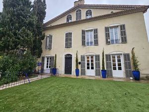 Vente Maison de ville 10 pièces 315 m2 à Draguignan