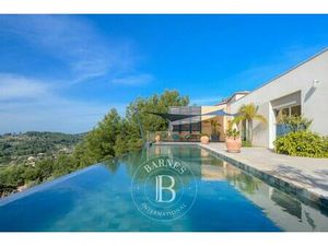 Maison de 8 pièces de luxe en location à Sanary-sur-Mer  Provence-Alpes-Côte d'Azur