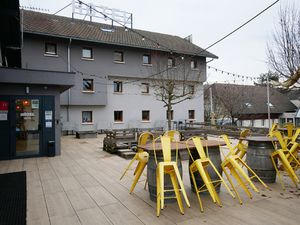 Hôtel et restaurant à la vente - Murs commerciaux et fonds