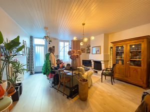 ANGOULEME Pied du Plateau  maison de ville rénovée avec cour