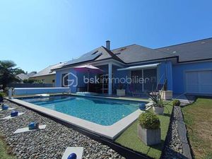 Superbe villa récente avec piscine secteur privilégié