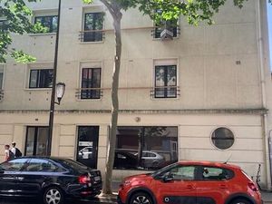 COMMERCIAL BOULOGNE BILLANCOURT - 53.2 m2 sur 2 niveaux