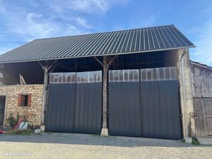 Local garage atelier