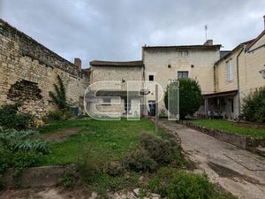 Vente maison 7 pièces 188 m² Loudun (86200)