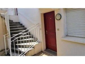 Appartement T2 avec terrasse  jardin et parking