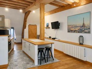 Immeuble rénové – 2 appartements meublés – Beaune – Dpe