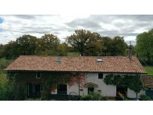 Charmante ferme avec gîte indépendant sur 37 hectares de terres dans un seul tenant