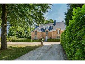 Quartier Hoogvorst magnifique propriété avec piscine intérie