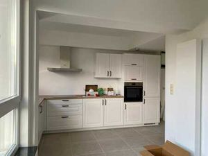 STOCKEL ; Lumineux appartement entièrement rénové. PEB : C.