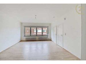 Sympathique appartement 1 chambre + bureau rénové