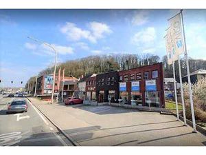 Nam Property vous propose cette surface commerciale.