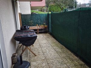 Appartement type 1 avec terrasse  cave et parking