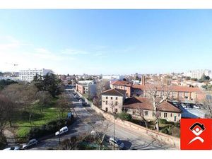 METRO ROSERAIE. 4 pièces  balcon  parking sous/sol et exterieur