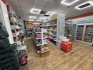 Boutique de 110 m² à Plaisir