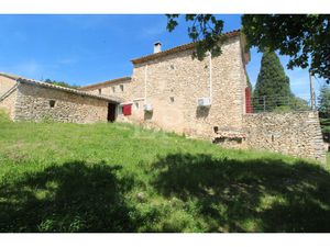 ANCIENNE FERME AVEC TERRAIN ET BEL ENVIRONNEMENT