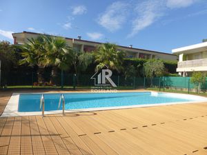 MOUGINS - 2 PIECES PRINC. - JARDIN - PARKING - PISCINE