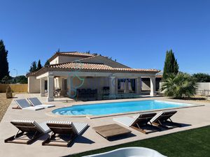 Villa Contemporaine : L'Éclat du Neuf sur 1 800 m2 de Libert