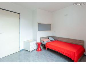 Location étudiante T3 - Arènes