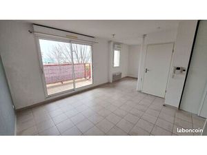 Location annuelle  appartement t2  terrasse  parking