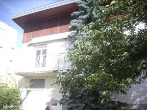 Beau studio ht rue belfort