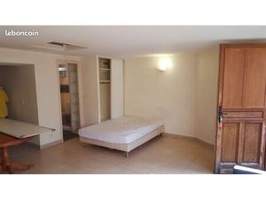 Studio meublé 30m2 Nanterre centre ville avec terrasse