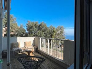 Studio meublé climatisé vue mer