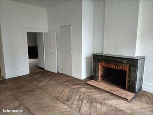 Joli F2 à Briey centre  avec vue sur le beffroi