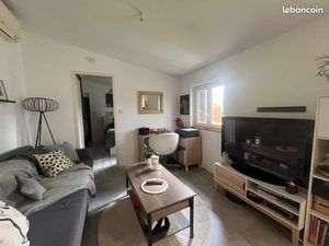 Loue petite maison individuelle avec jardin et véranda chauffée