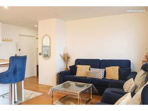 Appartement rénové avec vue panoramique – Issy-les-Moulineaux