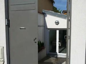 Location appartement 1 pièce 17 m² à Nanterre (92000)