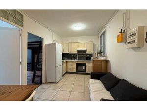 Location appartement  52.3 m² T-4 à Paris 11  1 880 €
