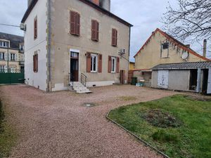 Immeuble (211.5 m2) Moulins