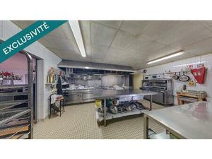 FDC restaurant 465 m2  terrain & parkings 9199 m2