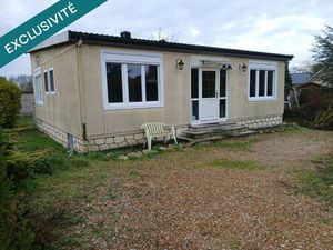 Ménilles centre  proche commerces et écoles  belle maison de plain pied