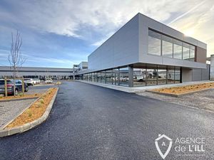 Au coeur du nouveau site commercial L'AGORA  découvrez une ce