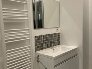 Studio place sainte croix 100m du tram C