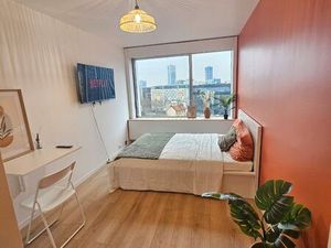 Studio LA DEFENSE meublé 19m² - rénové à neuf