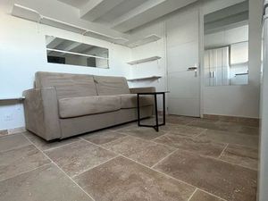 Studio neuf etudiant