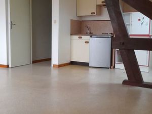 Studio 30 m2  F1 avec cuisine équipé et salle de bain