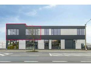 Bureau récemment construit d'environ 325 m² dans un emplacem