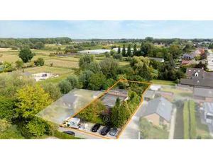 Ruime laagbouwvilla met 5 slaapkamers en 150 m² kelder/ga...