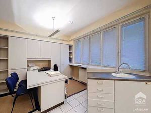 FOREST - CHARMANT ESPACE A LOUER