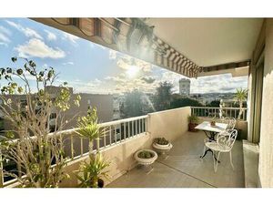 Appartement Saint-Laurent-du-Var 91.9 m² T-3 à vendre  640 500 €